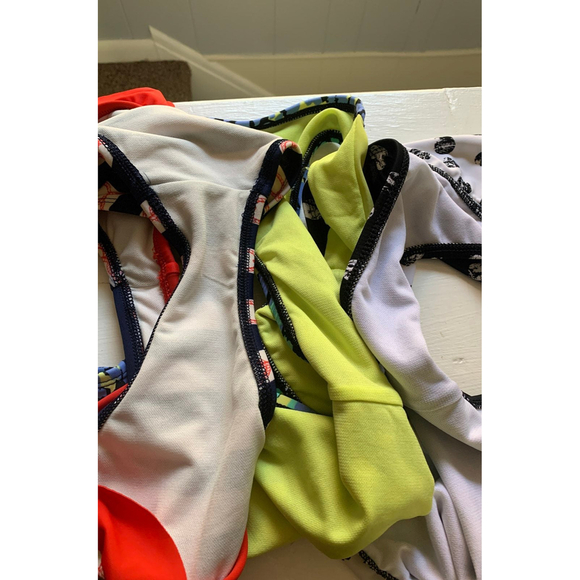 3 Bundle Bikini Bottoms size Medium/Large - Picture 6 of 6